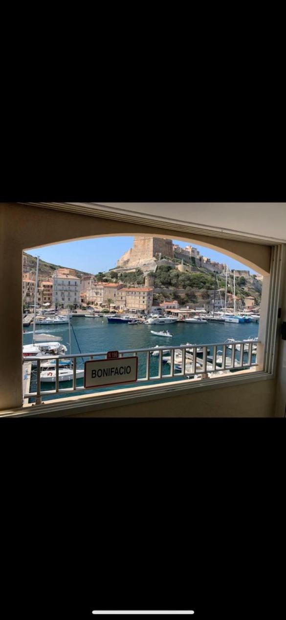 Sur Le Port Face A La Citadelle Appartement Bonifacio  Buitenkant foto